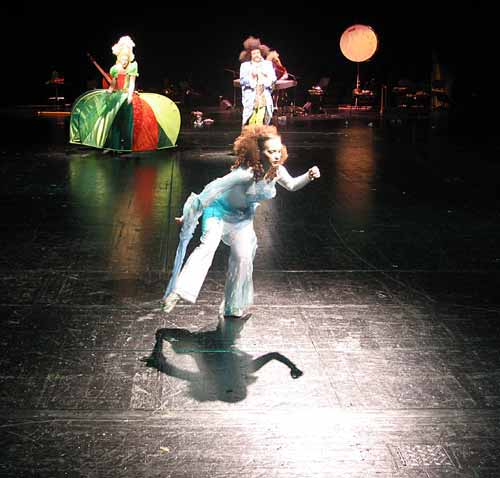 GRNDLICHE FREUDE BER DEM ABGRUND