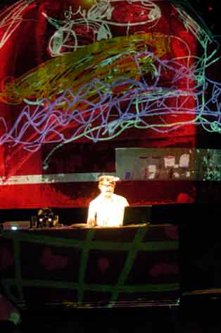 Die Praxis am Ende des Brückenbogens