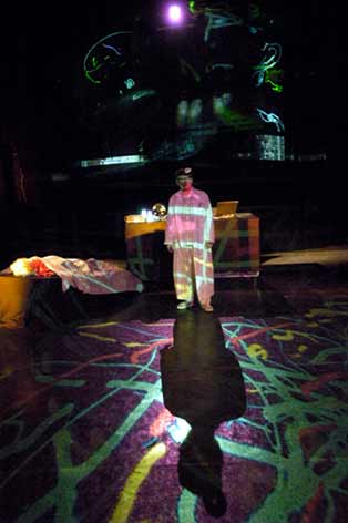 Die Praxis am Ende des Brückenbogens